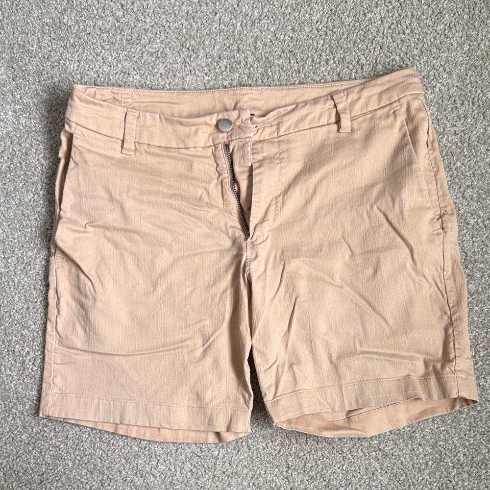 lululemon athletica Tan Men's Shorts - 7 in inseam